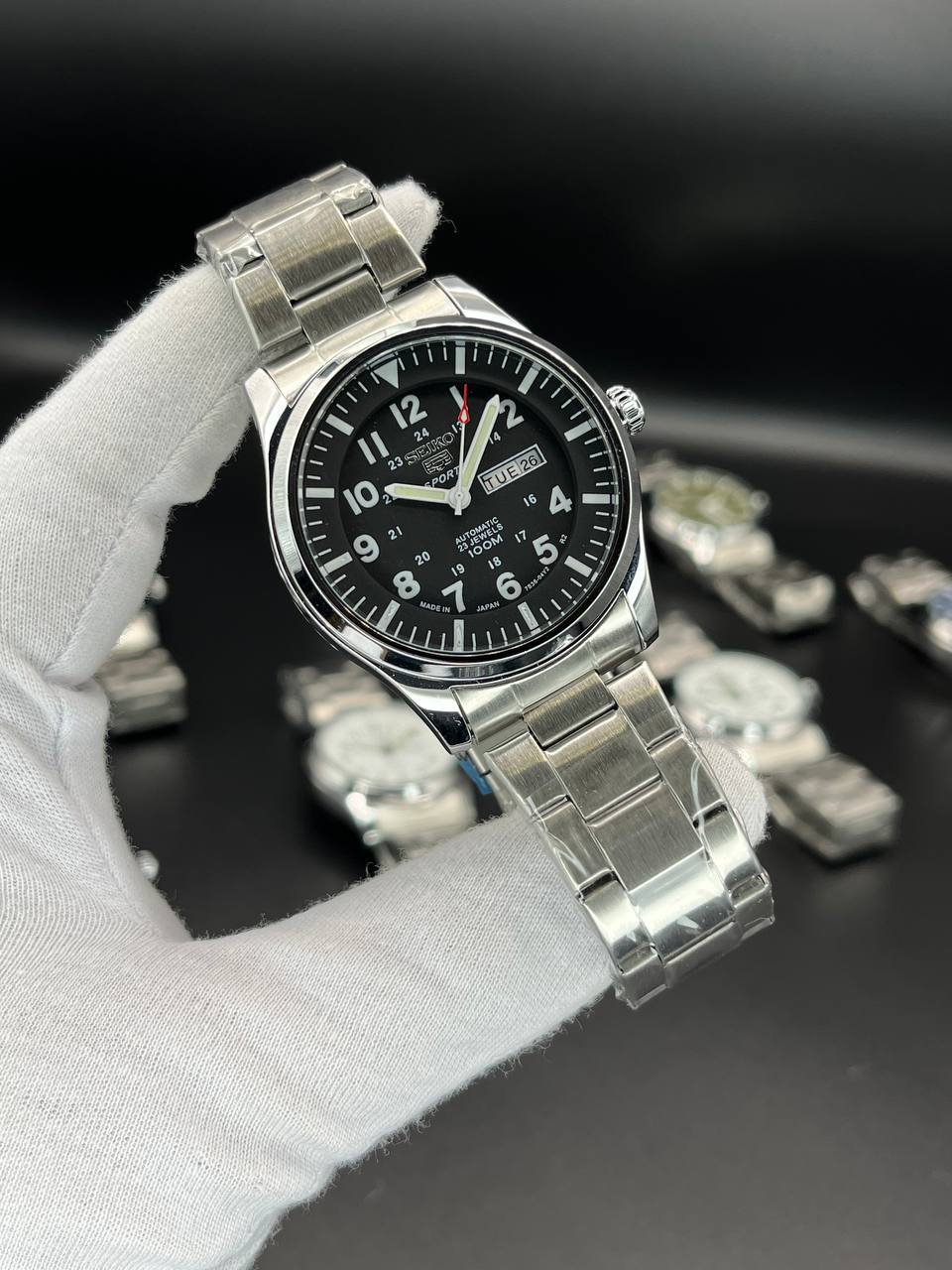 ساعت مردانه Seiko 5 مدل دو تقویمه_بند استیل رنگ ثابت ضدآب