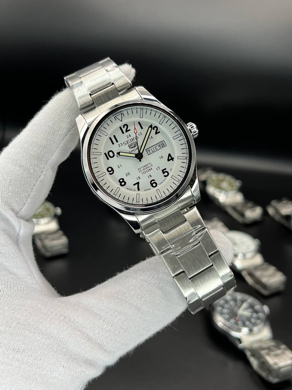 ساعت مردانه Seiko 5 مدل دو تقویمه_بند استیل رنگ ثابت ضدآب