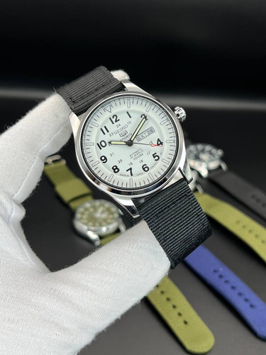 ساعت مردانه Seiko 5 مدل دو تقویمه_بند برزنت ضدآب
